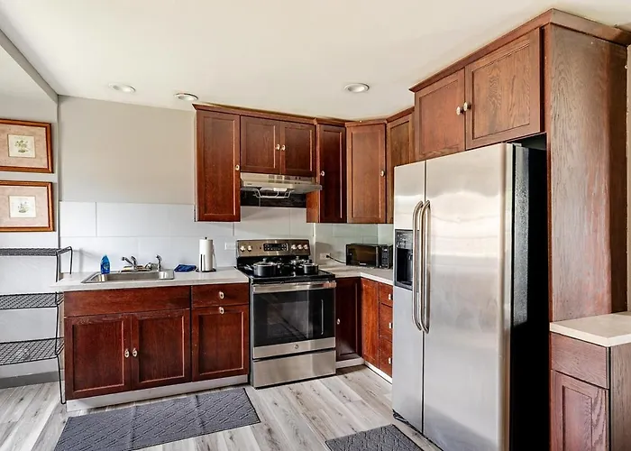 Beautifully Furnished One Bedroom Loft Located In Chicago's South Suburb Of Appartement
