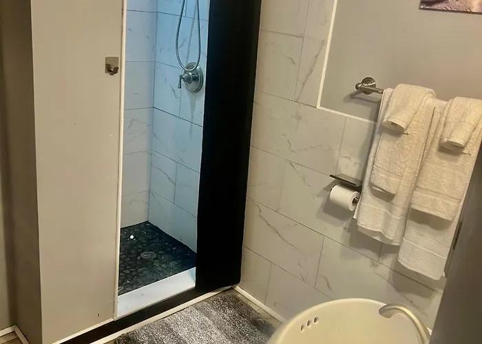 Beautifully Furnished One Bedroom Loft Located In Chicago's South Suburb Of Alsip