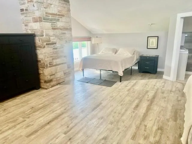 Beautifully Furnished One Bedroom Loft Located In Chicago's South Suburb Of Alsip