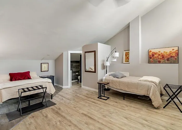 Beautifully Furnished One Bedroom Loft Located In Chicago's South Suburb Of Appartement Alsip