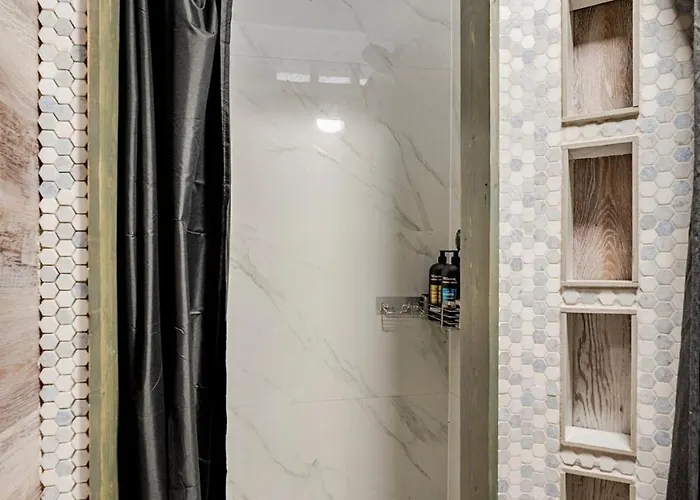 Beautifully Furnished One Bedroom Loft Located In Chicago's South Suburb Of Appartement