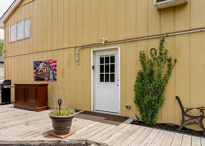 Beautifully Furnished One Bedroom Loft Located In Chicago's South Suburb Of Appartement *